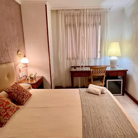 ホテル Atlantico Centro 2*